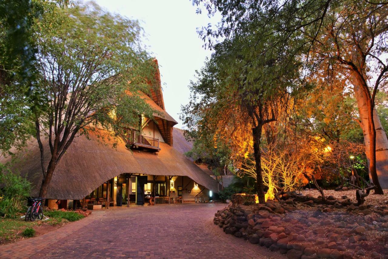 Victoria Falls Safari Lodge Exteriér fotografie