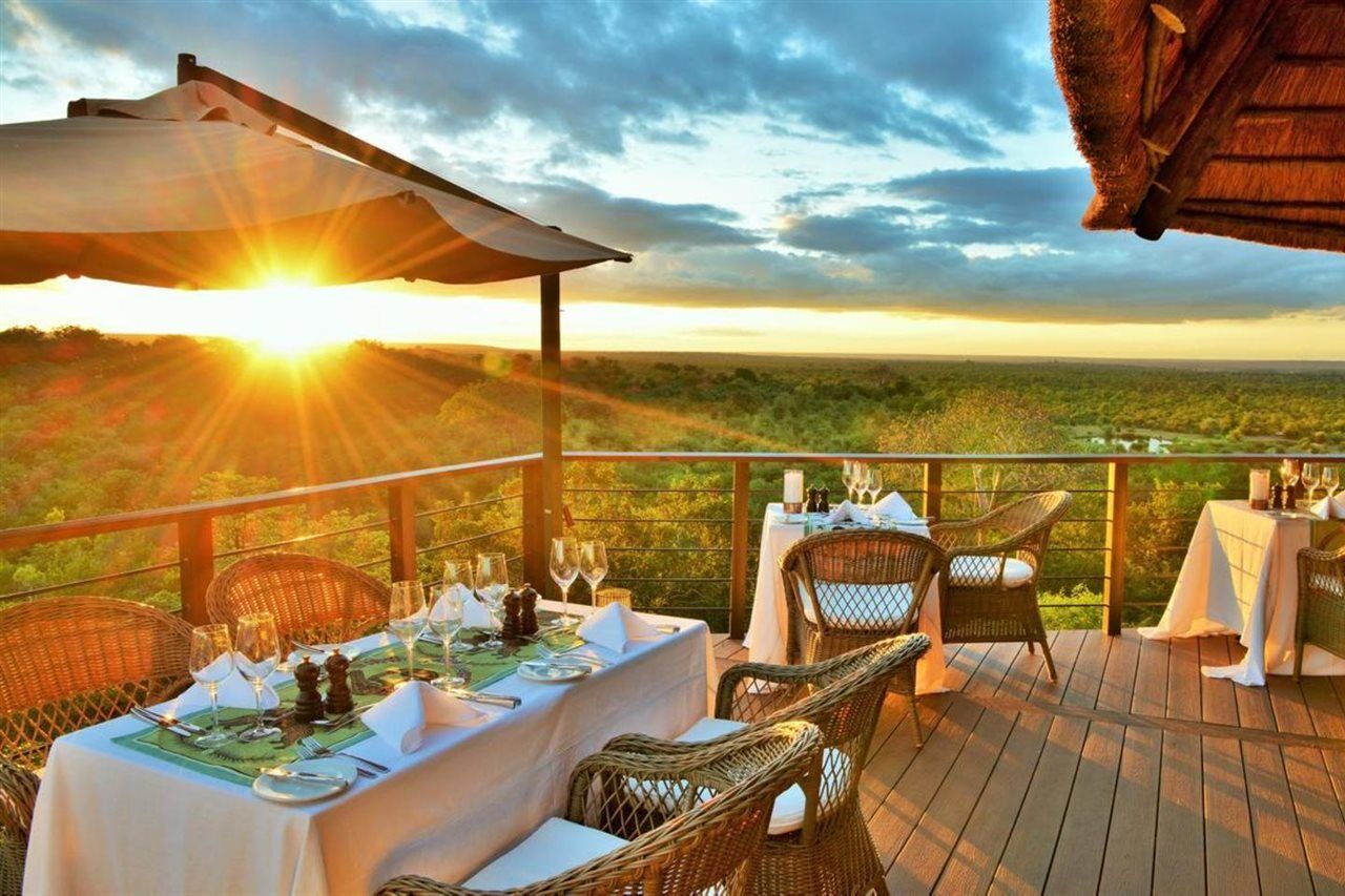 Victoria Falls Safari Lodge Exteriér fotografie